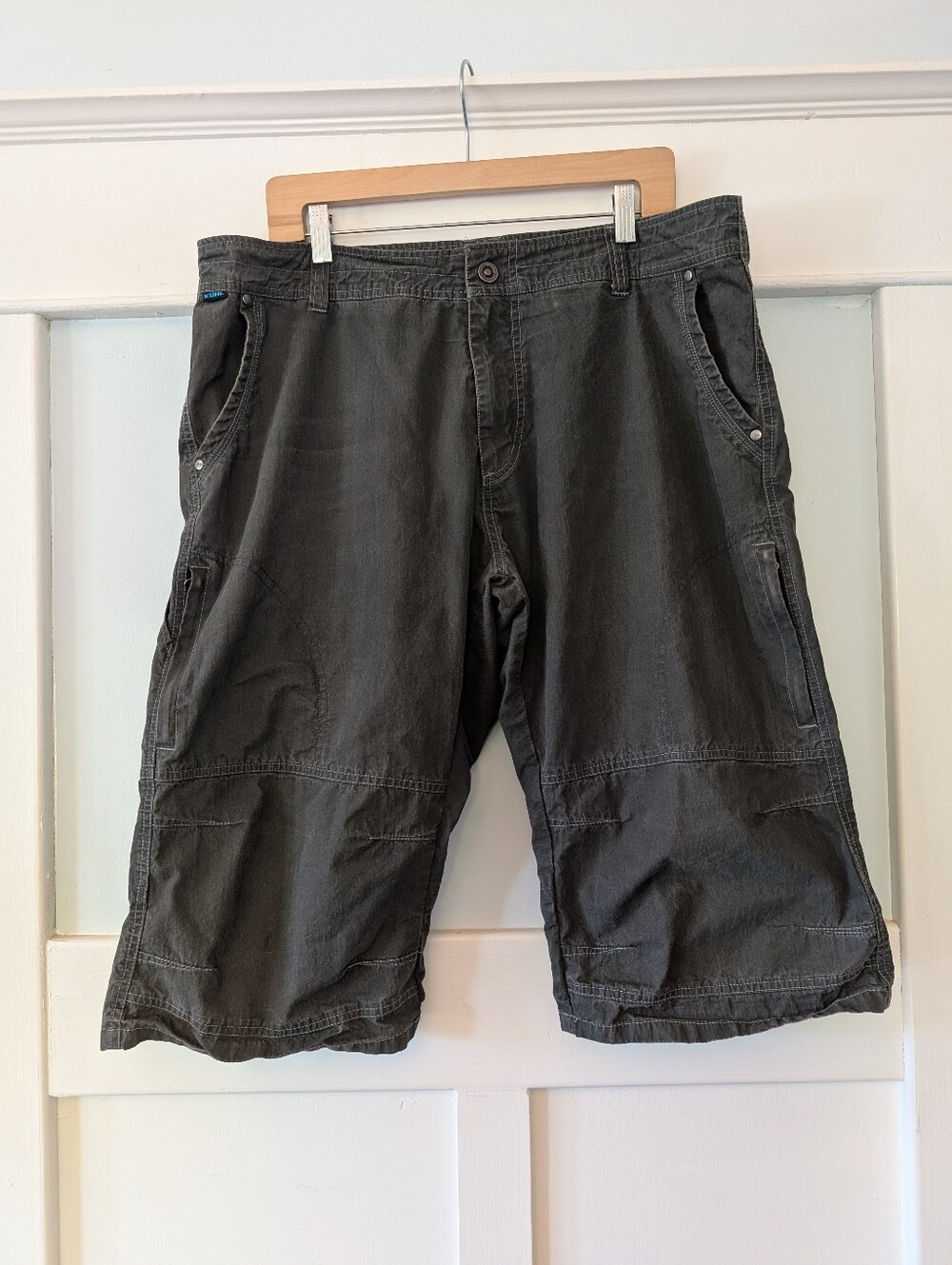 🔥RARE 🔥Kuhl Crag Cargo Shorts 3/4 Length Sz 38 L
